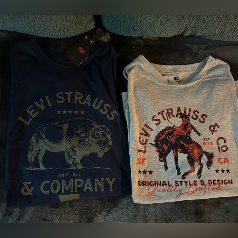 Men’s Levi shirts, size XL
